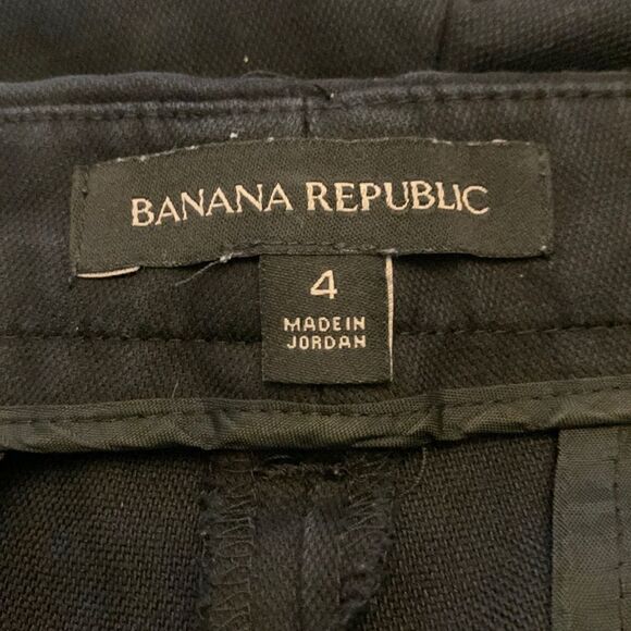 Banana Republic black twill shorts. Size 4 Length 14” - Picture 4 of 5